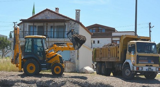 Çakmaklı Mahallesi’nde Sahil Temizliği