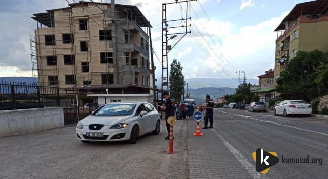 Ülke Genelinde Aranan Şahıslar ve Göçmen Kaçakçılığı Uygulaması Gerçekleştirildi