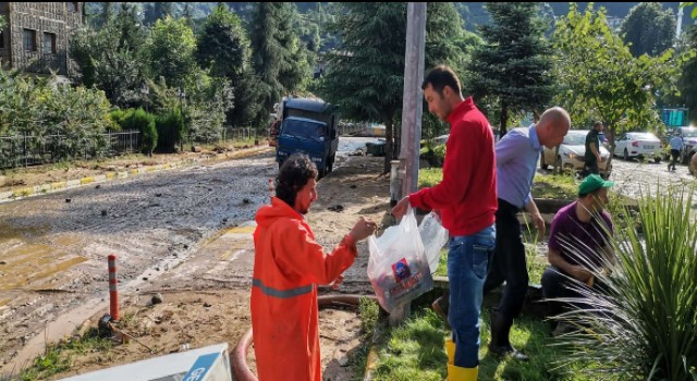 Kızılay Rize’de Selden Etkilenen Vatandaşlar İçin Teyakkuzda