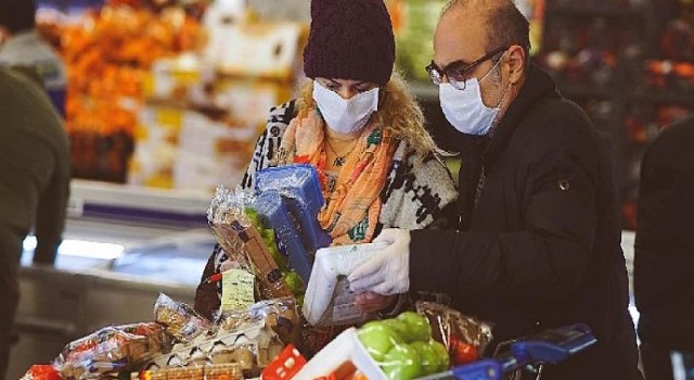 Pandemi dalgalarının sonuçları: Sosyal medya mutsuz, gıda tüketim bağımlılığı mutlu ediyor