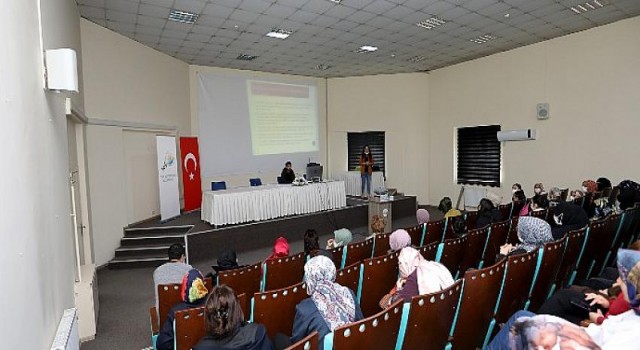 Büyükşehir’den Koruyucu Aile Semineri