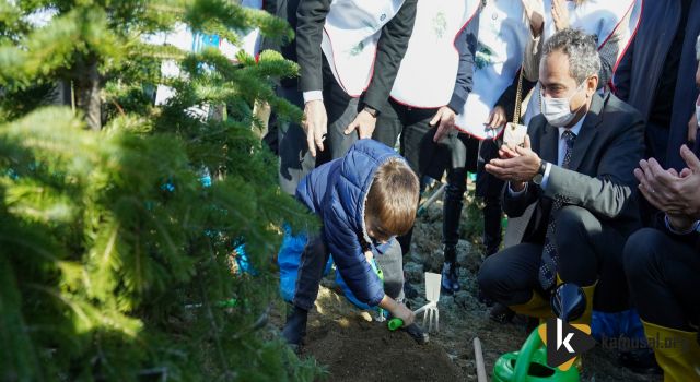 OKULLARDA "ÇEVRE VE İKLİM DEĞİŞİKLİĞİ" ALANINDAKİ YENİ PLANLAMA AÇIKLANDI