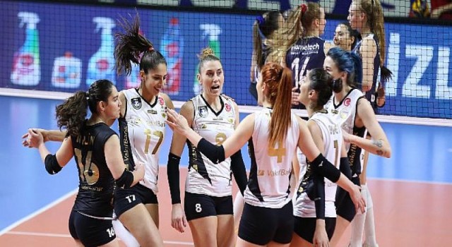 VakıfBank, yeni yıla galibiyetle başladı