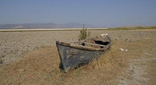 Manisa’nın Kuş Cenneti Marmara Gölü kuruyor!