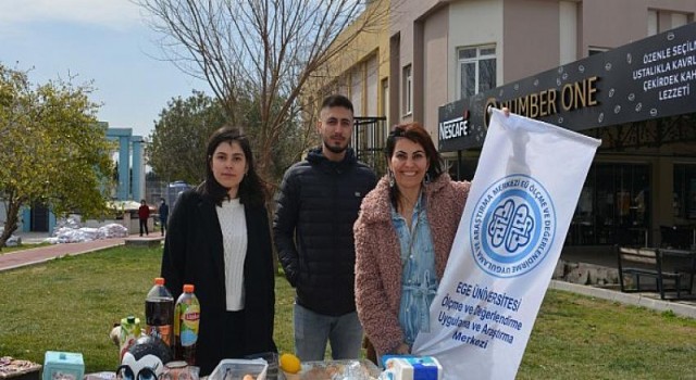 Ege’de sokak hayvanları yararına kermes düzenlendi