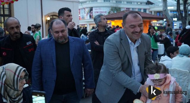 İHH'dan Sakarya’da Yetim Aileleri için İftar