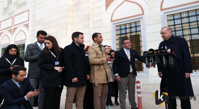 Erdoğan, Bayram Namazını Büyük Çamlıca Camii'nde Kıldı