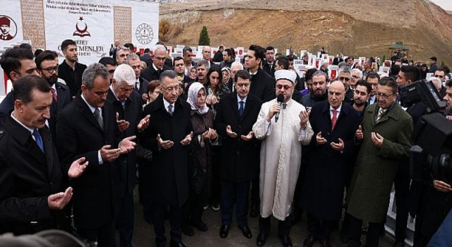 Türkiye’nin İlk Şehit Öğretmenler Anıtı Keçiören’de Açıldı