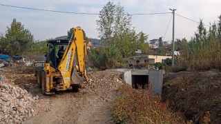 Edremit Belediyesi merkez-kırsal ayrımı yapmadan çalışıyor