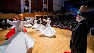 İzmir’de Mevlânâ Celaleddin-i Rumi’yi anma gecesi