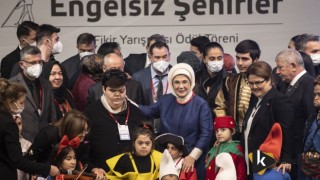 Emine Erdoğan Hanımefendi ile Bakanımız Derya Yanık, Engelsiz Şehirler Fikir ve Proje Yarışması Ödül Töreni'ne Katıldı