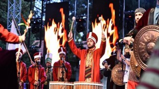 Emiralem Çilek Festivali’ne çoşkulu katılım