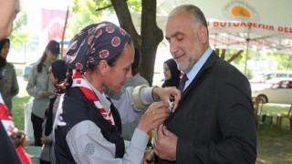 Sandıkçı’dan İzcilere Simit ve Sahlep İkramı