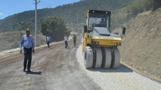 Konyaaltı ve Kumluca bağlantı yolu asfaltlanıyor