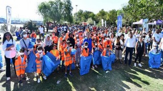 Çevre gönüllüleri İnciraltı Kent Ormanı’nda temizlik yaptı