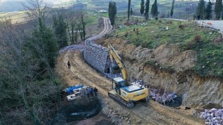 Pelitpınarı Goncalar Köyü mezarlığına taş duvar